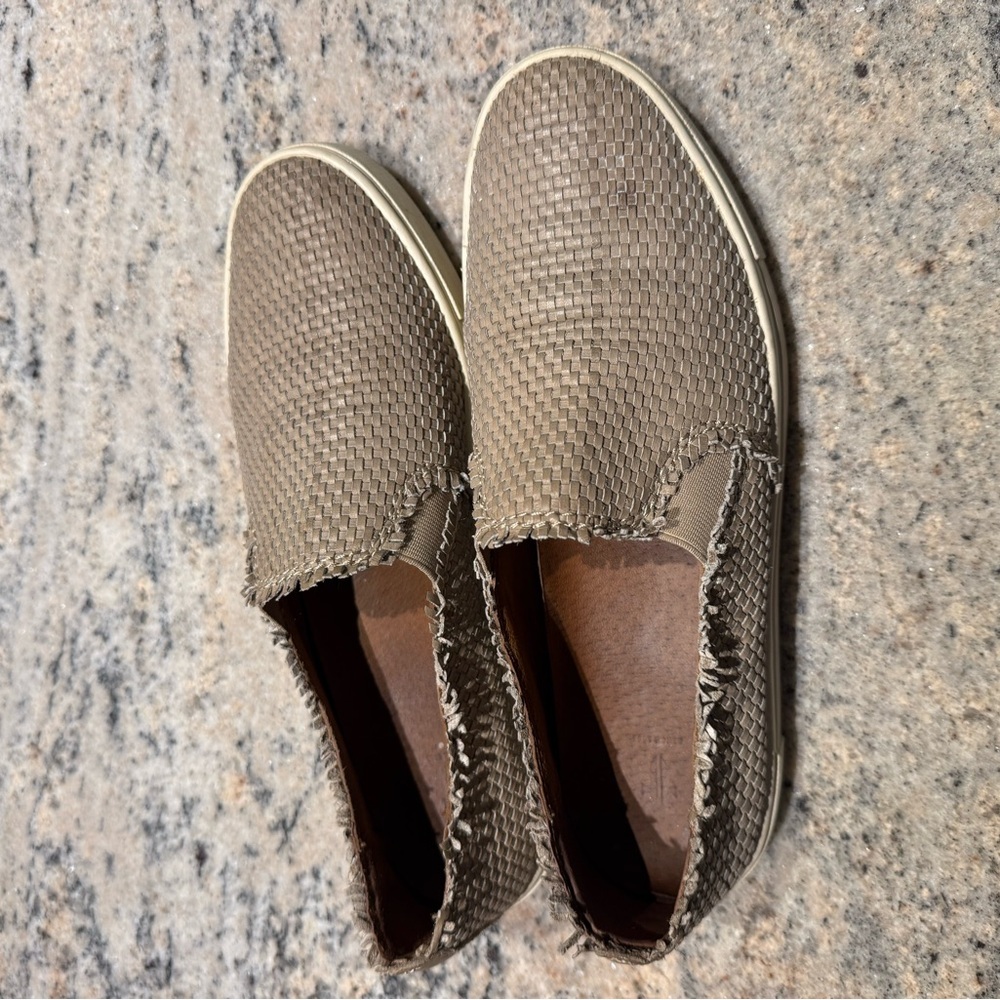 Frye Tan Woven Slip-On Sneakers size 7